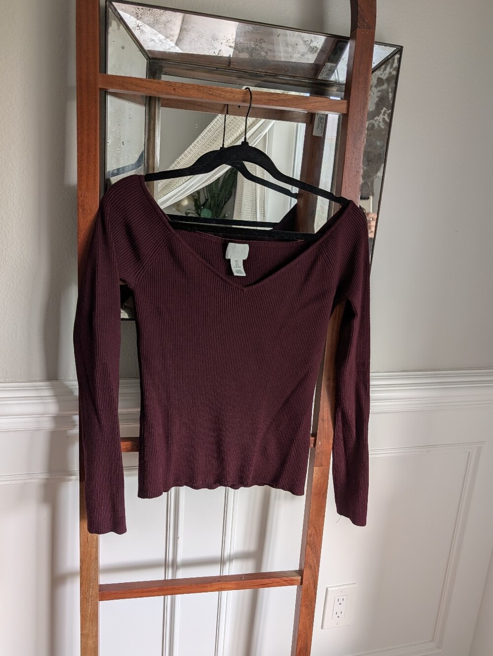 Luxury Ribbed Long Sleeve V-Neck - Burgundy